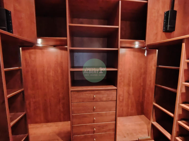 Appartement - 83 m² - 5 pièces