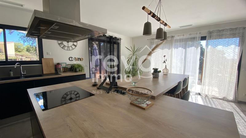 Villa - 214 m² - 7 pièces