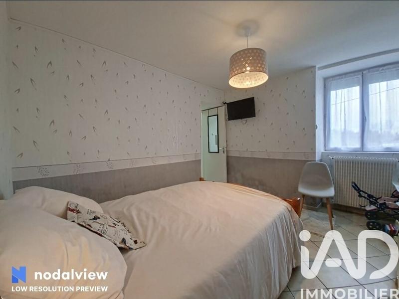 Maison - 163 m² - 9 pièces