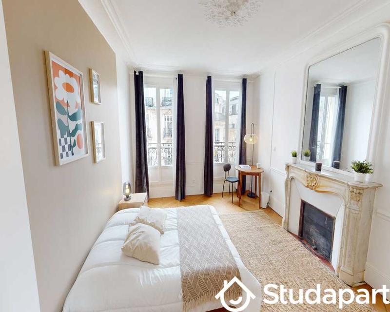 Chambre - 80 m² - 1 pièce