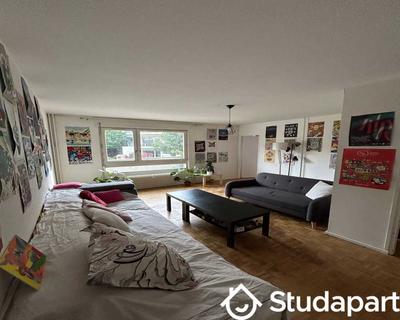 Chambre - 90 m² - 1 pièce