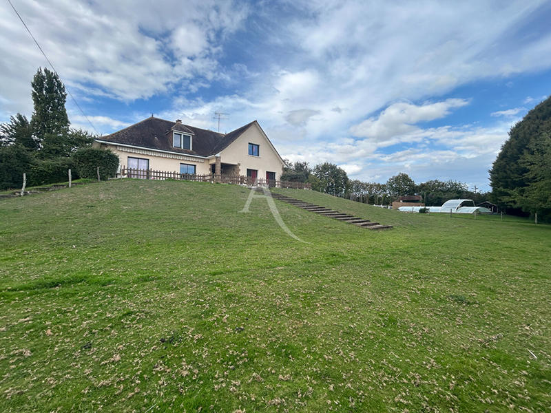 Maison - 339 m² - 11 pièces