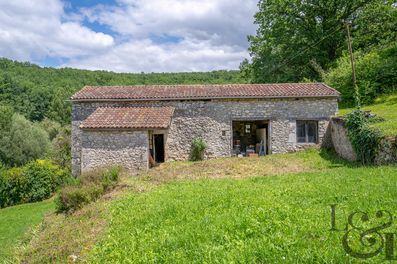 Maison - 218 m² - 6 pièces