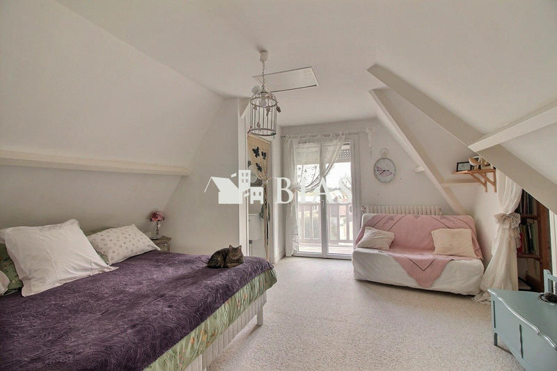 Maison - 136 m² - 5 pièces