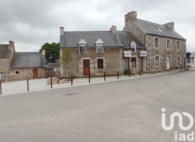 Maison - 137 m² - 7 pièces