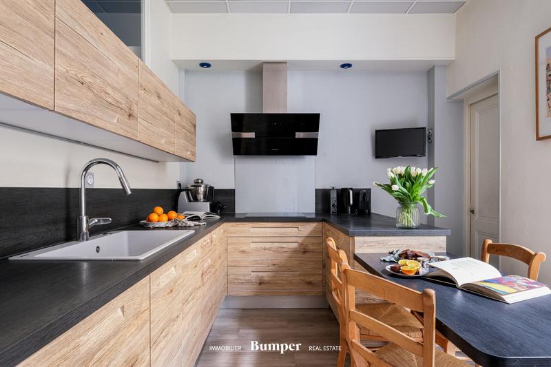 Appartement - 179 m² - 6 pièces