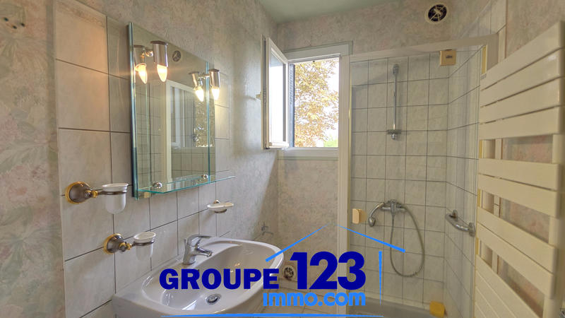 Maison - 90 m² - 3 pièces