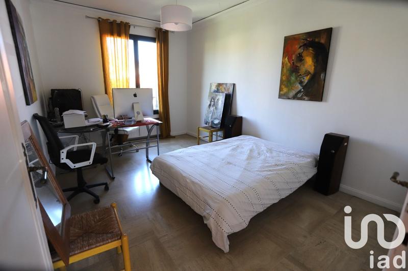 Maison - 219 m² - 8 pièces