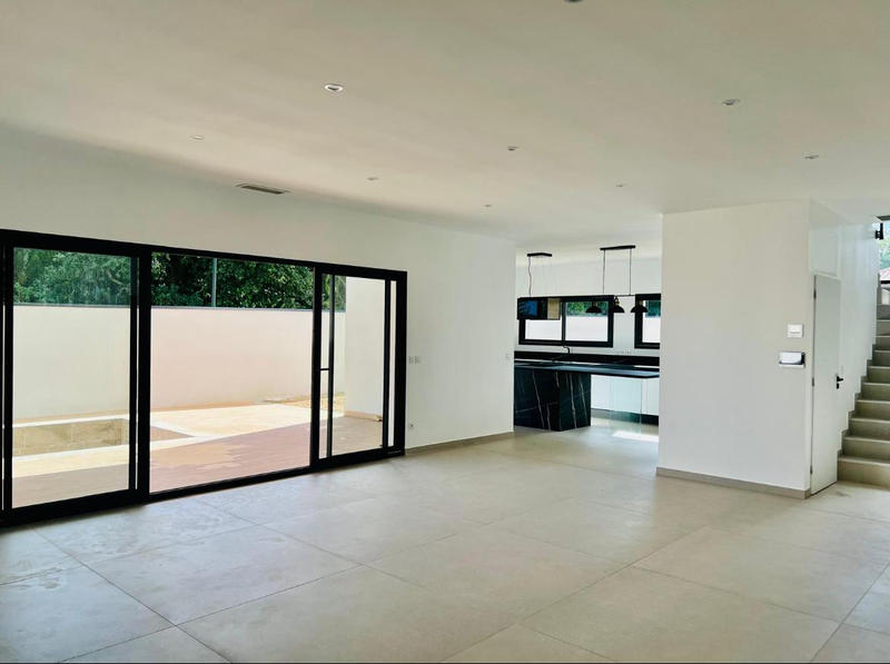 Maison - 170 m² - 7 pièces