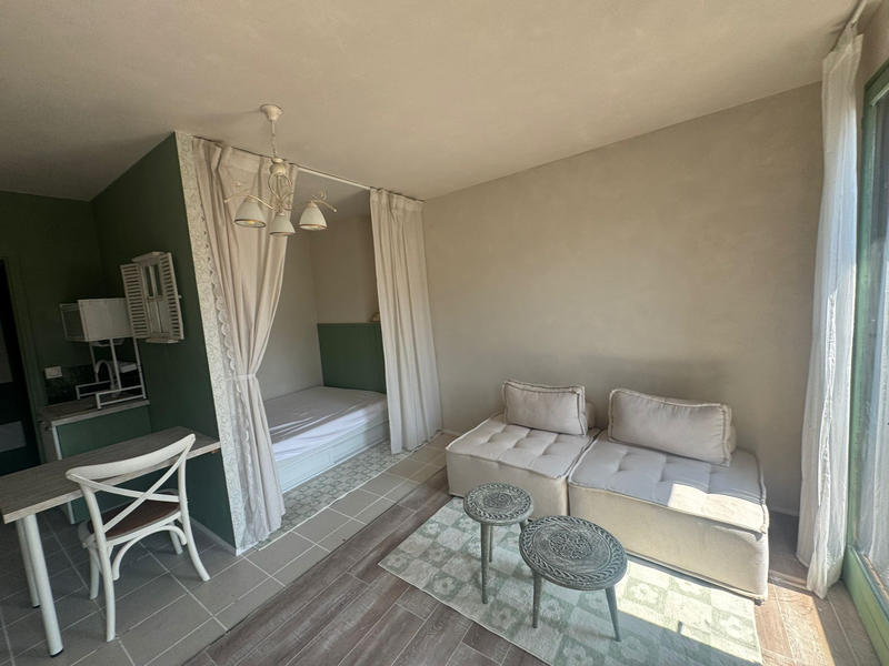 Maison - 161 m² - 9 pièces