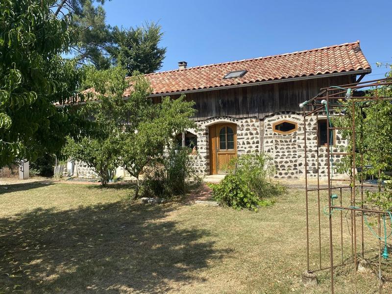 Maison en pierre - 254 m² - 10 pièces