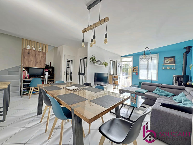 Maison - 104 m² - 4 pièces