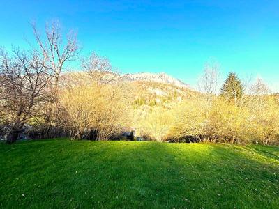 Terrain constructible - 1 589 m²