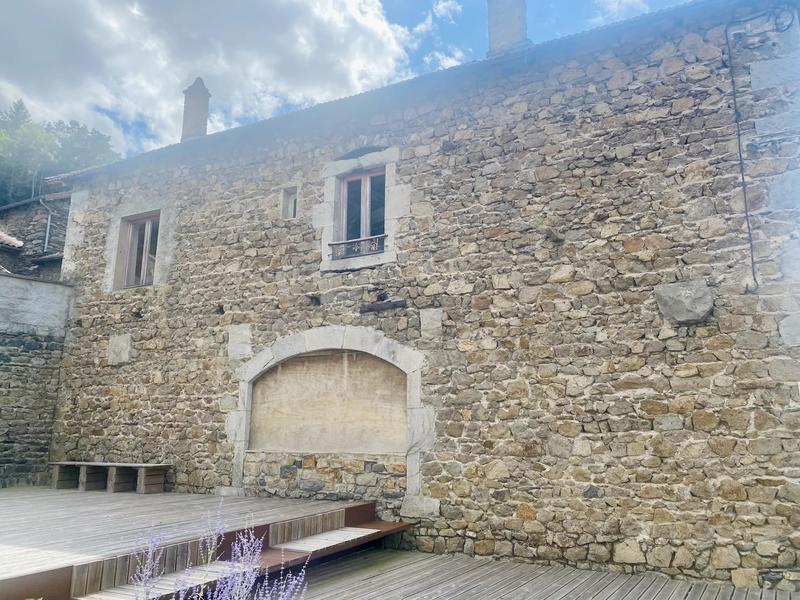 Maison - 200 m² - 6 pièces