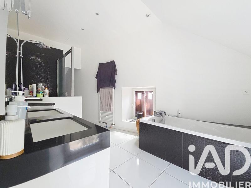 Maison de village - 140 m² - 5 pièces