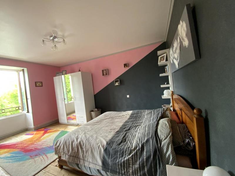 Maison - 235 m² - 9 pièces