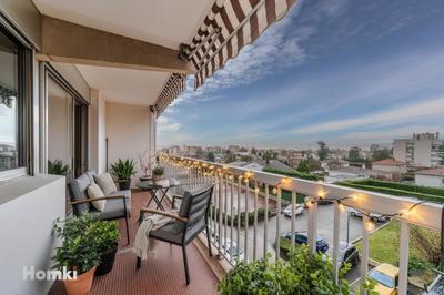 Appartement - 84 m² - 3 pièces