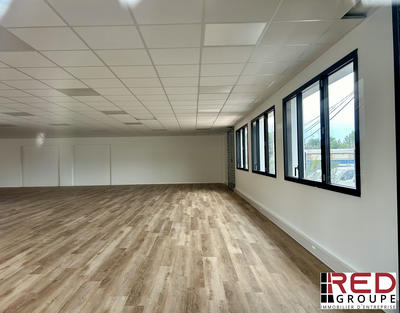 Bureau - 183 m²