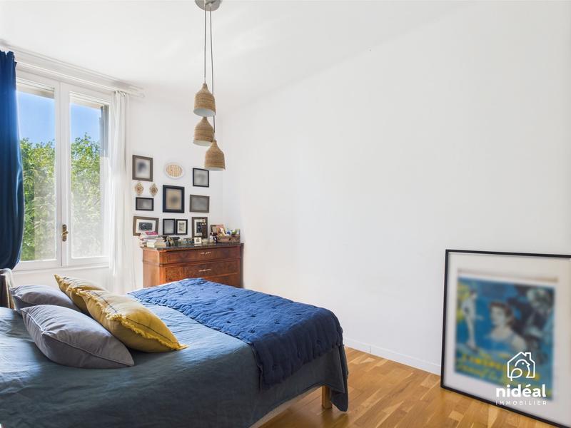 Maison - 270 m² - 15 pièces