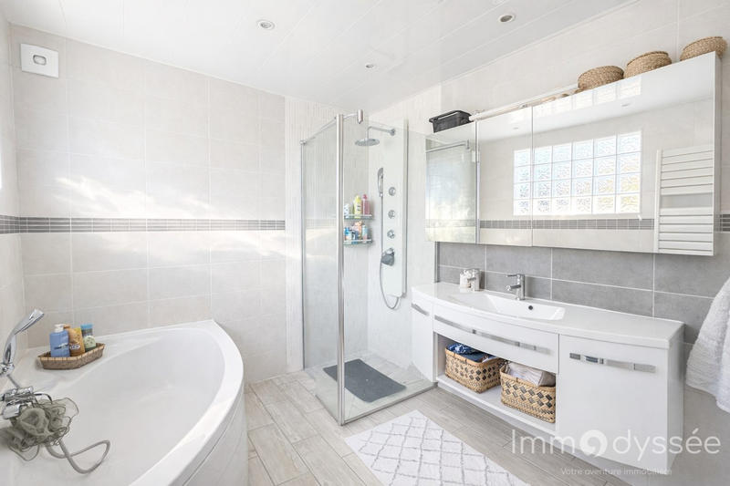 Maison - 113 m² - 5 pièces