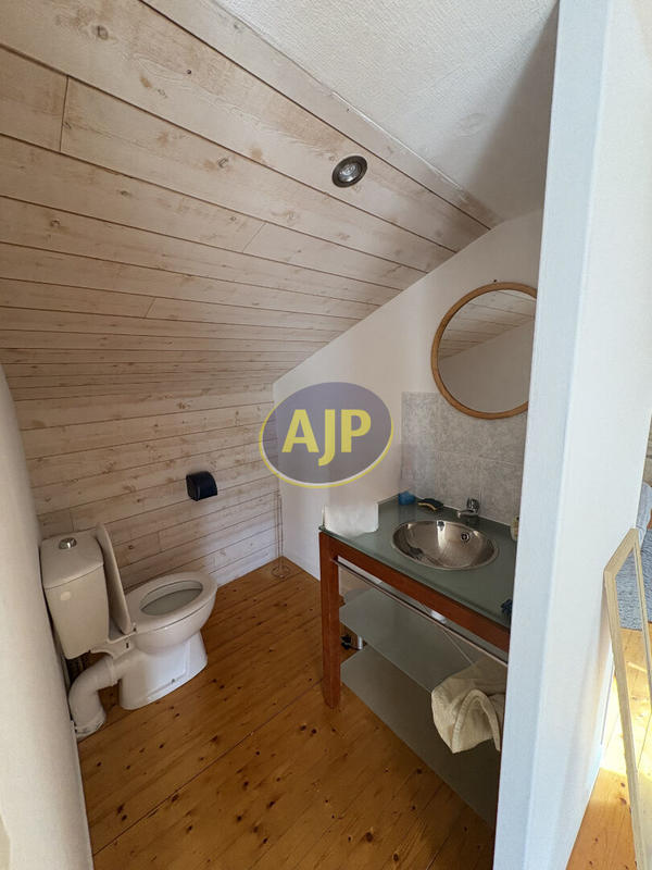 Maison - 134 m² - 11 pièces