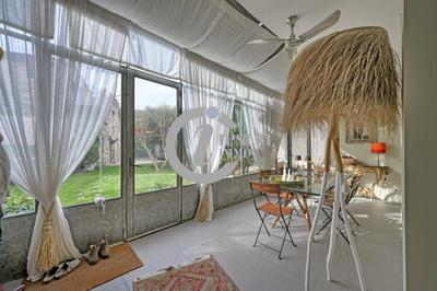 Maison - 303 m² - 6 pièces