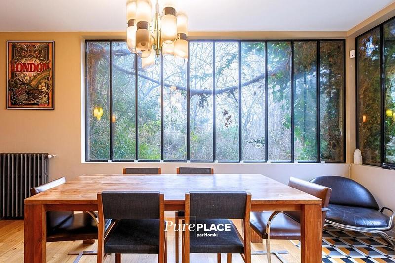 Maison - 350 m² - 10 pièces