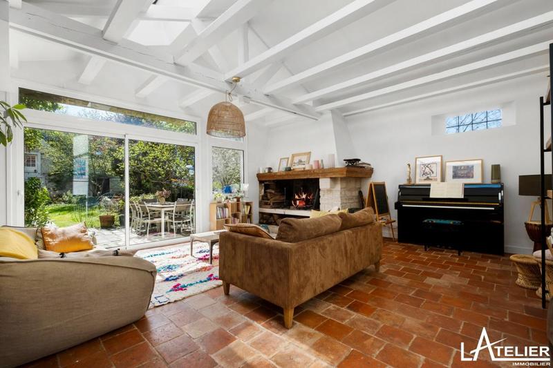 Maison - 258 m² - 10 pièces