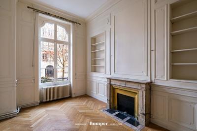 Appartement - 321 m² - 10 pièces