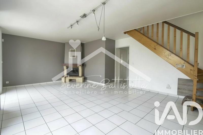 Maison - 121 m² - 7 pièces