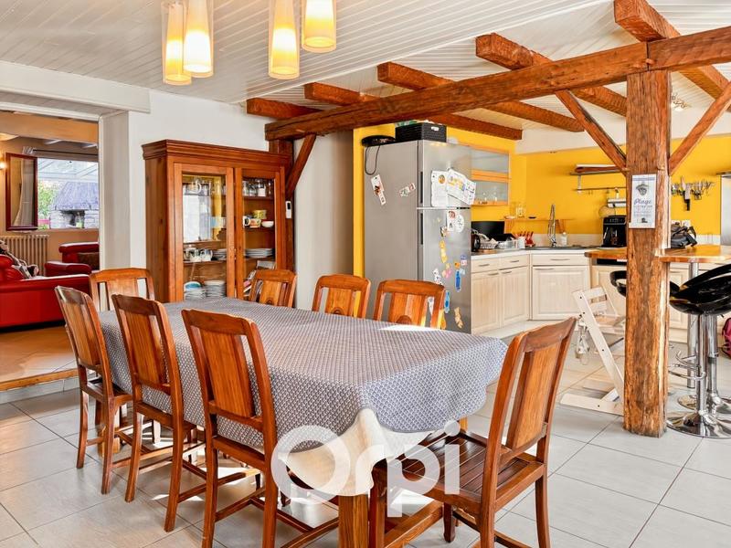 Maison - 180 m² - 6 pièces