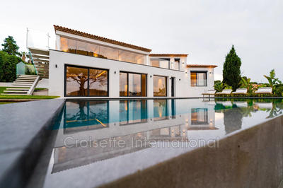 Villa - 388 m² - 6 pièces