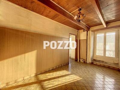 Maison - 231 m² - 10 pièces