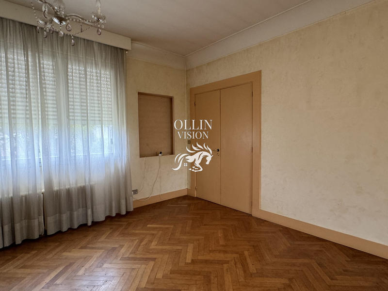 Villa - 600 m² - 16 pièces