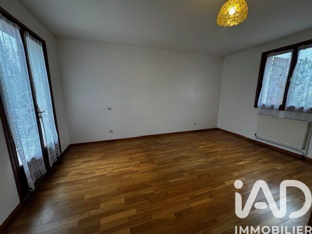 Maison - 205 m² - 8 pièces