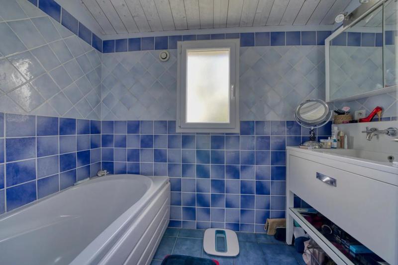 Maison - 180 m² - 7 pièces