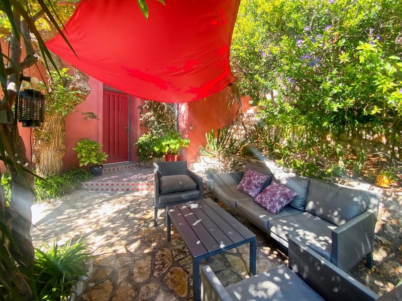 Maison - 236 m² - 6 pièces