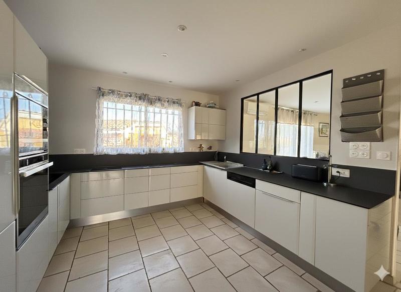 Maison - 140 m² - 5 pièces