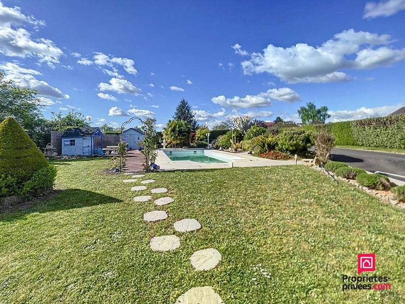 Maison - 230 m² - 7 pièces