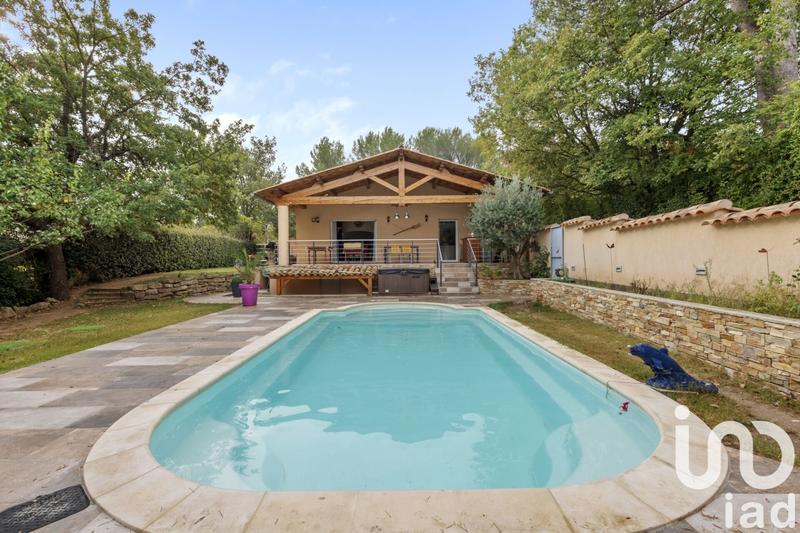 Maison - 250 m² - 7 pièces