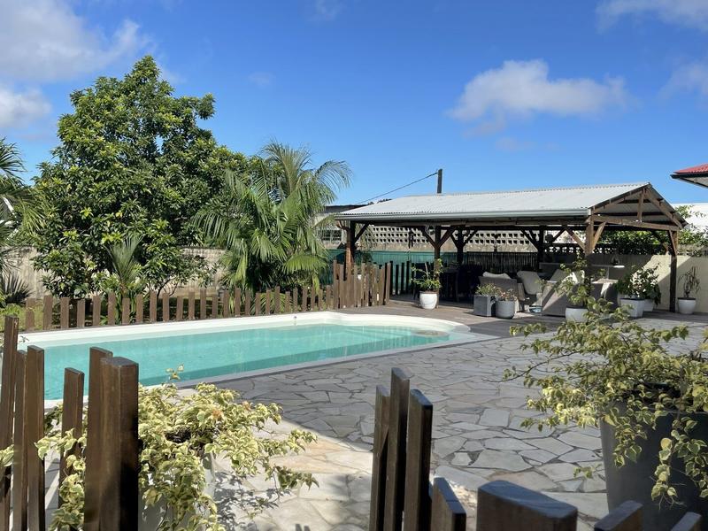 Maison - 229 m² - 6 pièces