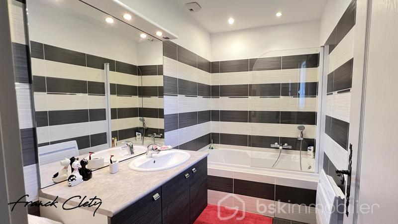 Maison - 160 m² - 6 pièces