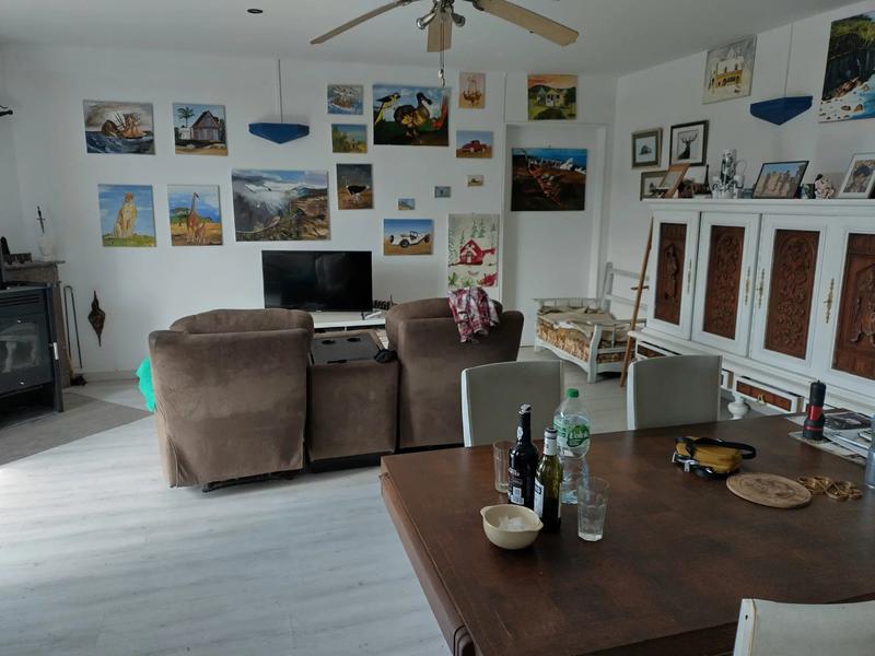 Maison - 240 m² - 11 pièces