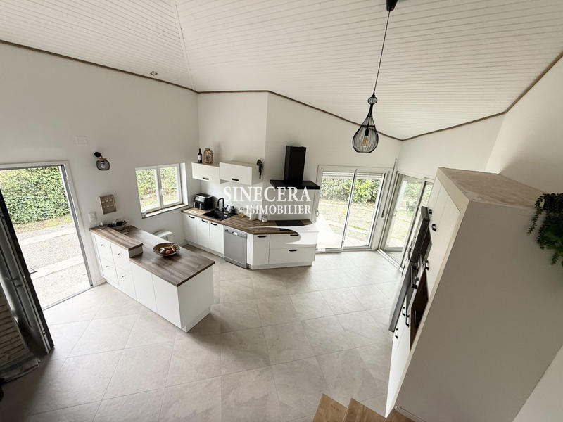 Maison - 99 m² - 5 pièces