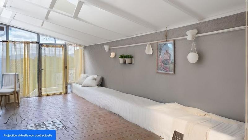 Maison - 205 m² - 8 pièces