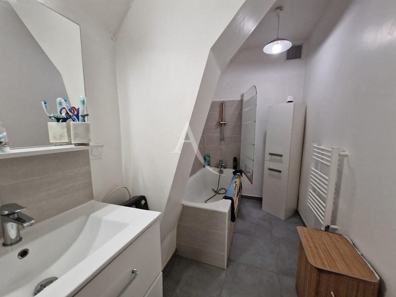 Maison - 94 m² - 4 pièces