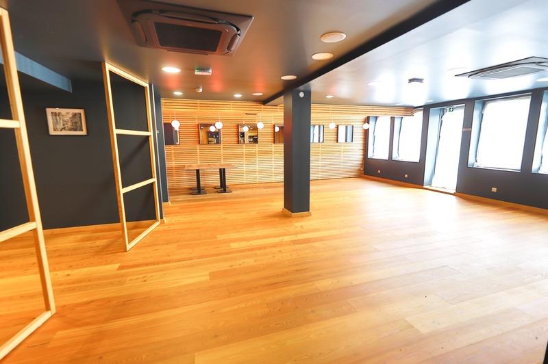 Local commercial - 240 m² - 4 pièces