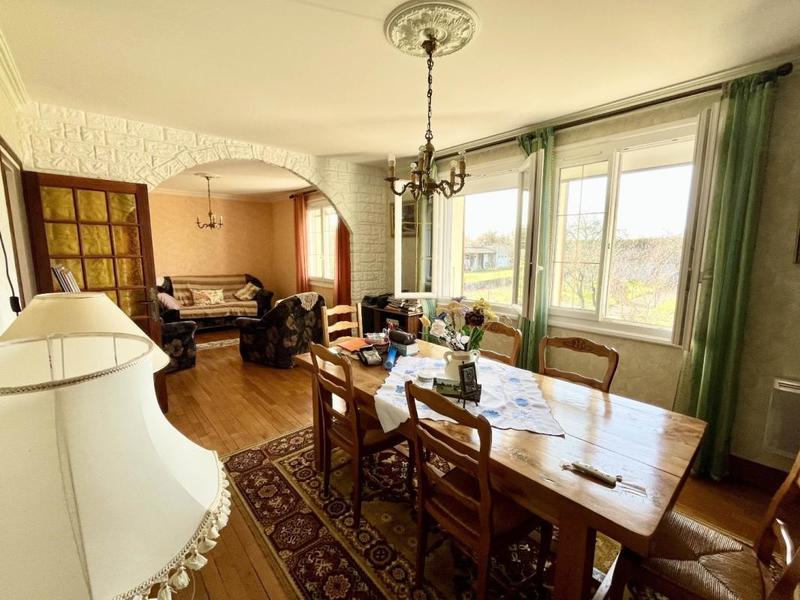 Maison - 137 m² - 6 pièces