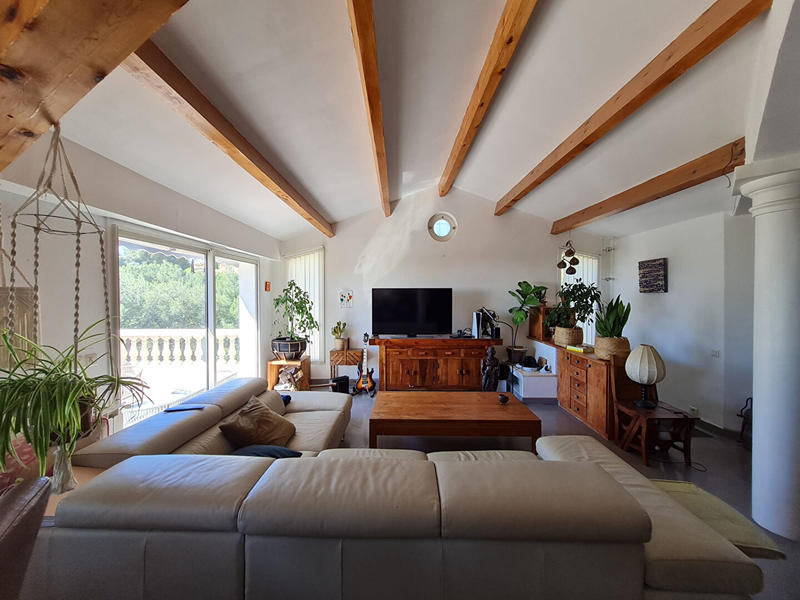 Maison - 235 m² - 7 pièces