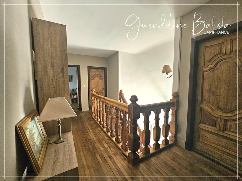 Maison en pierre - 306 m² - 11 pièces